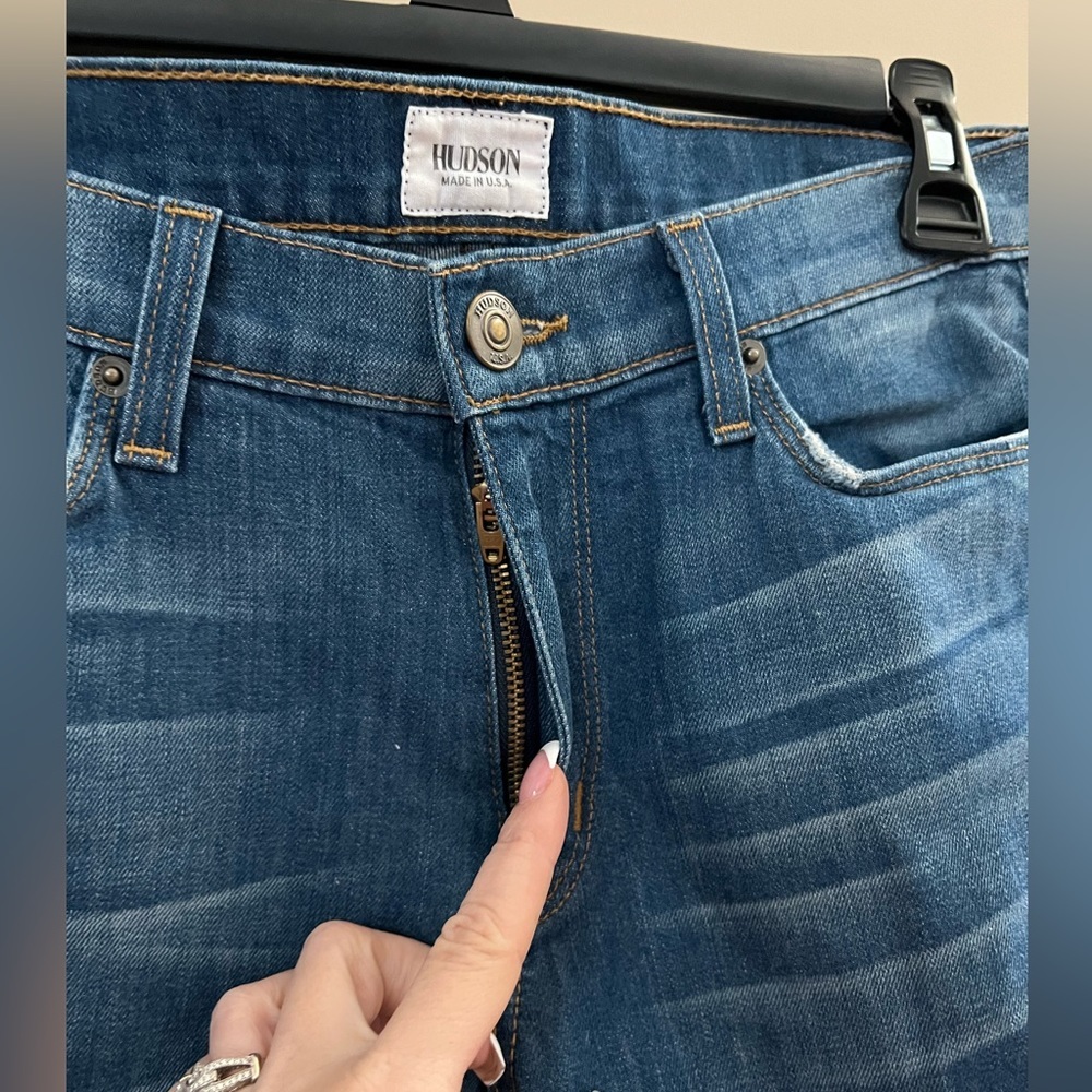 Hudson🔥Host Pick🔥 Midrise Jeans - Picture 3 of 14